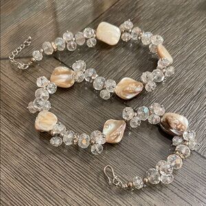 Elegant Crystal and Pearl Necklace